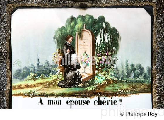 LE CIMETIERE DE LOUYAT,  PORCELAINE DE  LIMOGES, HAUTE-VIENNE. (87F02026.jpg)