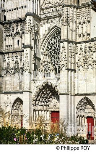 CATHEDRALE SAINT ETIENNE, VILLE D' AUXERRE, YONNE, BOURGOGNE. (89F00307.jpg)