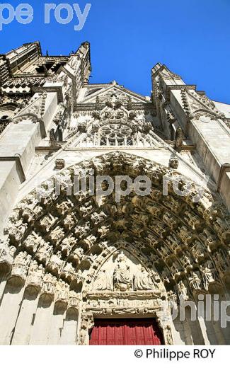 CATHEDRALE SAINT ETIENNE, VILLE D' AUXERRE, YONNE, BOURGOGNE. (89F00308.jpg)