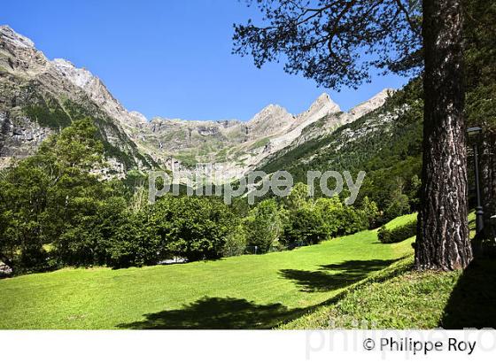 PARADOR DE BIELSA, VALLE  DE PINETA,  ET MASSIF DU MONT PERDU, PYRENEES ARAGONAISES, ESPAGNE. (ES02701.jpg)