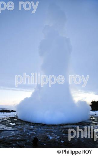CHAMP  GEOTHERMIQUE DU GEYSER  GEYSIR, SUDURLAND, ISLANDE (IS000631.jpg)