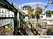 17F07823.jpg