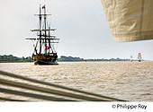 33F34433.jpg