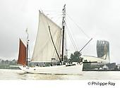 33F34523.jpg