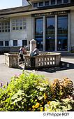 74F02319.jpg