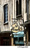 87F01440.jpg