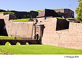 90F00106.jpg