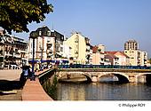 90F00333.jpg